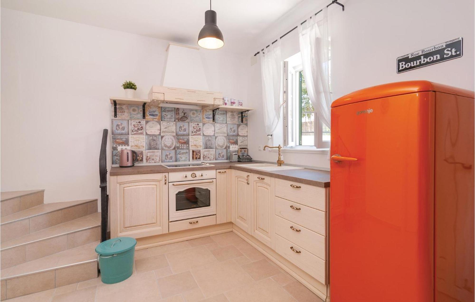 Stunning Home In Primosten With Kitchen Exteriör bild